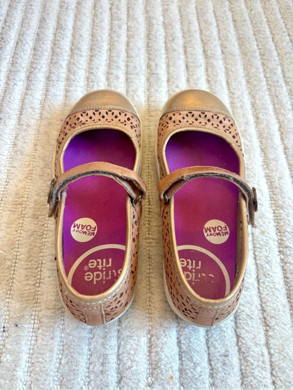 Stride Rite Poppy Leather Mary Jane little girl 13.5